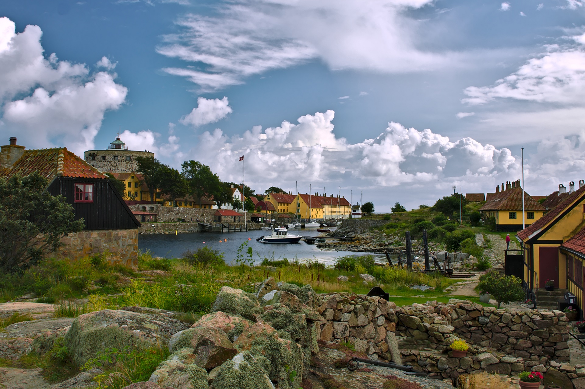 Der idyllische Hafen der kleinen Insel Christianso in Bornholm.